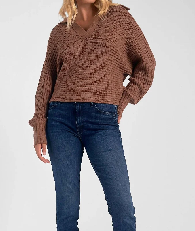 V-Neck Sweater In Taupe Brown