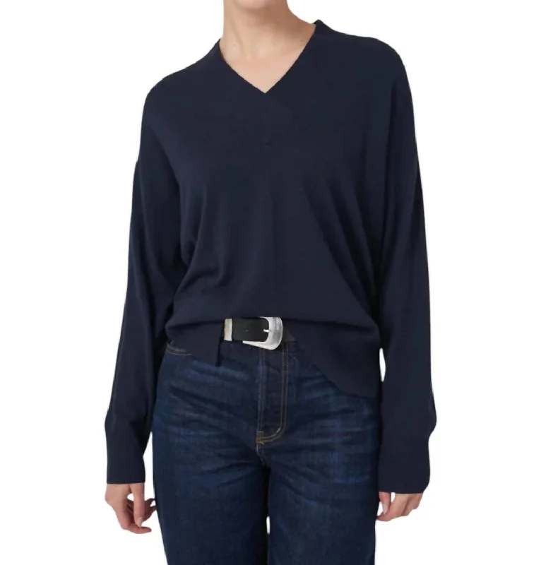 Super Fine Knit V-Neck Sweater In Marine