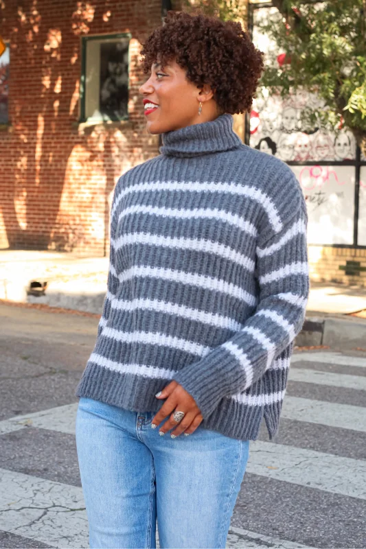 Cropped Knit TopsAki Sweater