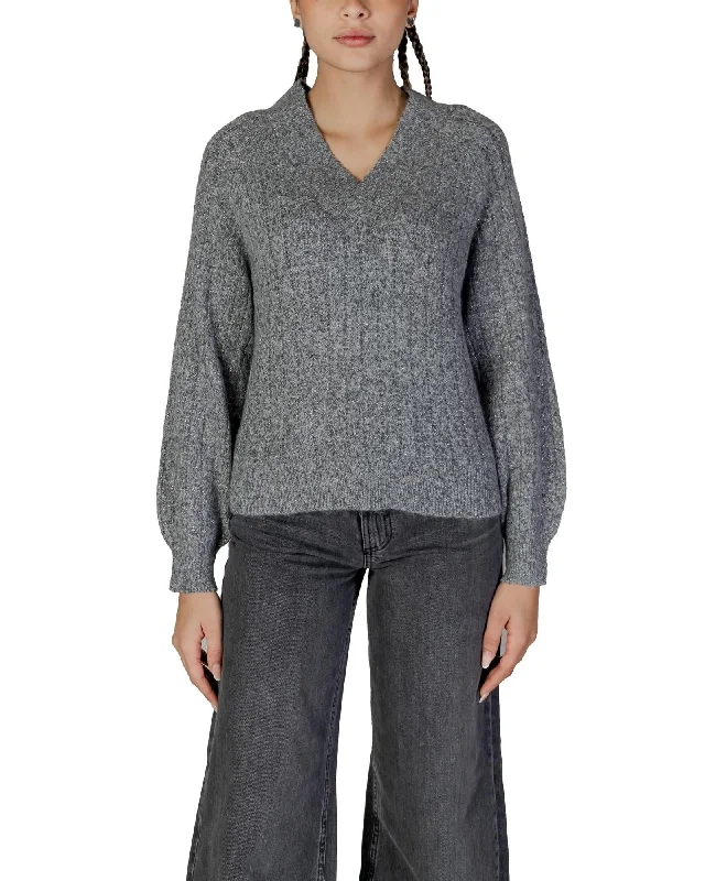 Jacqueline De Yong V-Neck Long Sleeve Knitwear